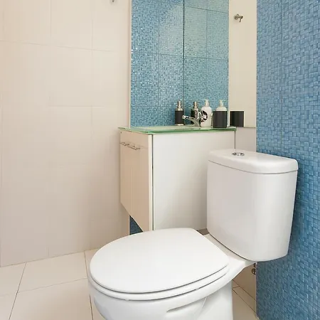 شقة Joivy Bright 2br Apt With River Views &balcony In Alfama, Moments From Santa Apolonia Train Station *
