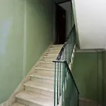 Joivy Bright 2br Apt With River Views &balcony In Alfama, Moments From Santa Apolonia Train Station *