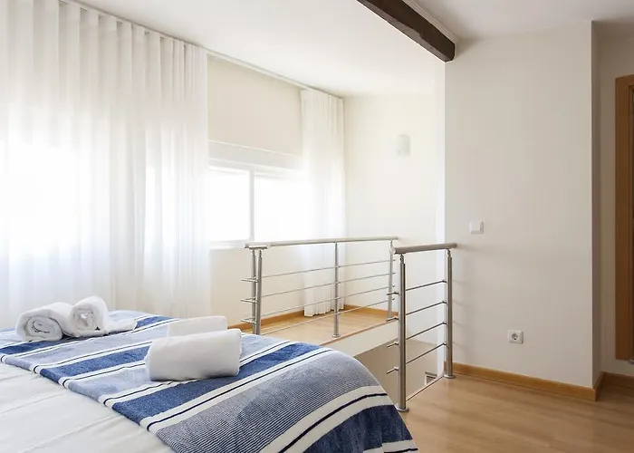 Joivy Bright 2br Apt With River Views &balcony In Alfama, Moments From Santa Apolonia Train Station * Lisbon