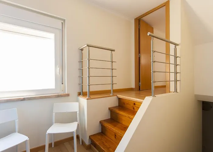 Apartment Joivy Bright 2br Apt With River Views &balcony In Alfama, Moments From Santa Apolonia Train Station *